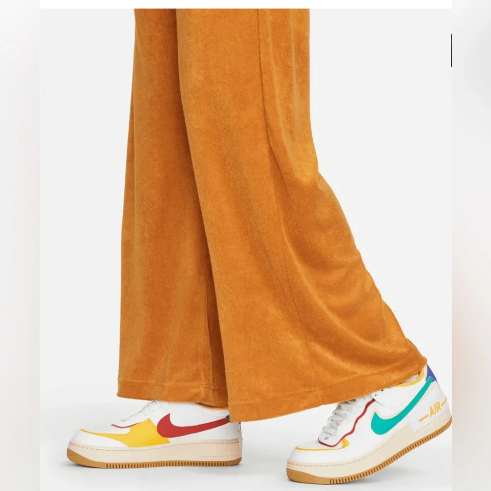 NIKE SPORTSWEAR WOMEN'S YELLOW TERRY WIDE LEG PANTS | M - Picture 3 of 9